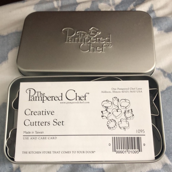 NEW Pampered Chef Creative Cutters Set - Picture 2 of 4